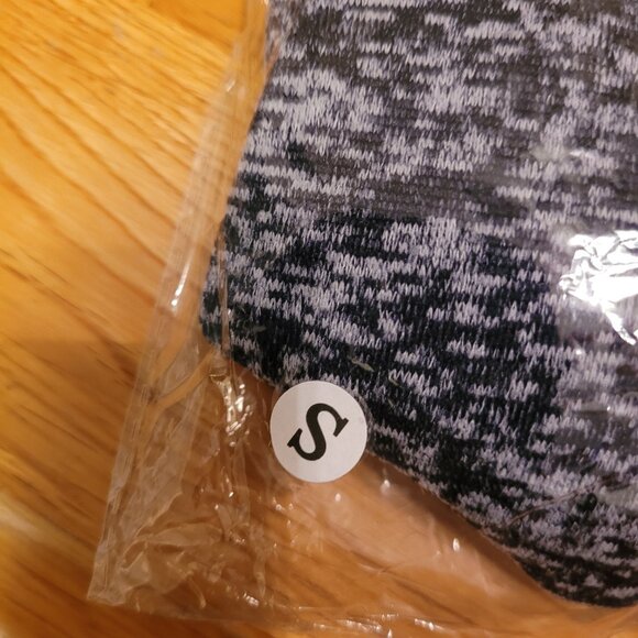 🐾 Derulia Small Dog Sweaters (Set of 2) – Cozy Pet Clothing for small dog breed - Picture 6 of 13